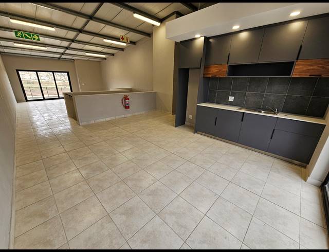 179M² WAREHOUSE TO LET IN MOREHILL
